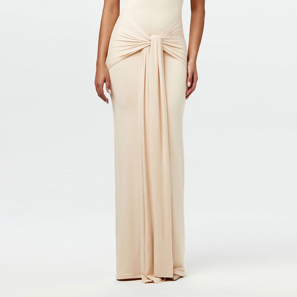 Sukienka Aveline - Ponadczasowa i Szykowna